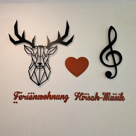 Hirschmusik Schwarzwald Auf 750m Inklusive Hallenbad アパート *